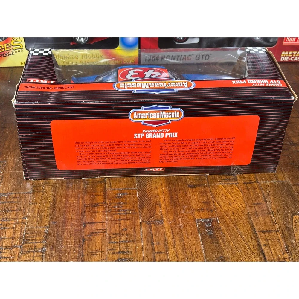 Ertl American Muscle-Richard Petty #43 STP Grand Prix 1:18 Scale 1992
